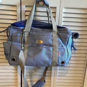 Petcare dog or cat carrier bag